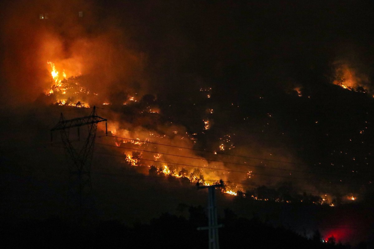 Lice’deki yangına derhal hava desteği sağlayın! 

 #LiceyeAcilHavaDesteği