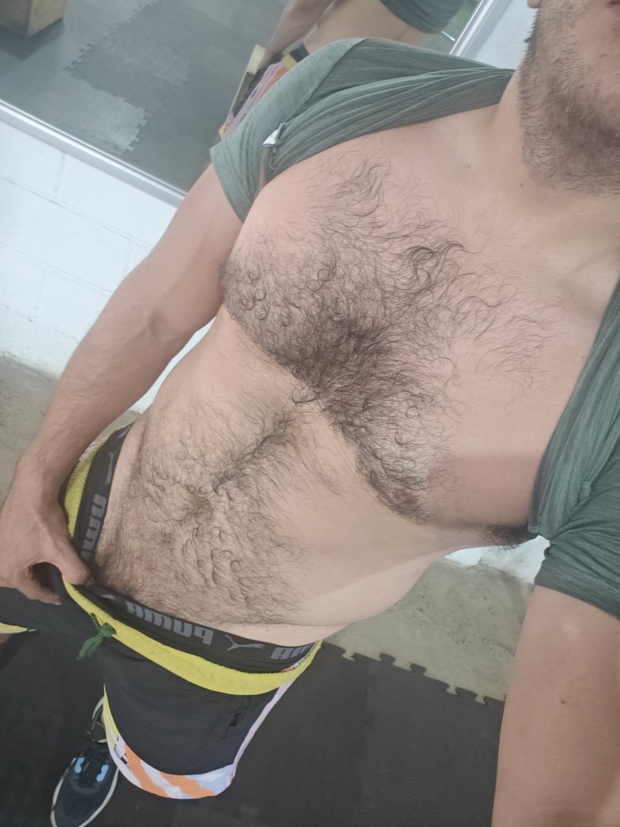 SingleHMO2's tweet photo. Aprovechando que está solo el gym, le voy a mandar unas fotitos a tu esposa 💪🏼💪🏼💪🏼 https://t.co/fNPp09741d