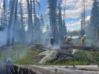 UWCNF's tweet photo. The #HaystackFire on the Heber-Kamas Ranger District is now 100% contained as of August 14, 2025.
Cause: Lightning. Size: 1/2 acre. Location: Near Haystack Lake. Due to minimal current and predicted fire behavior, the Haystack fire is set to patrol status. https://t.co/2XLGvZyuyA