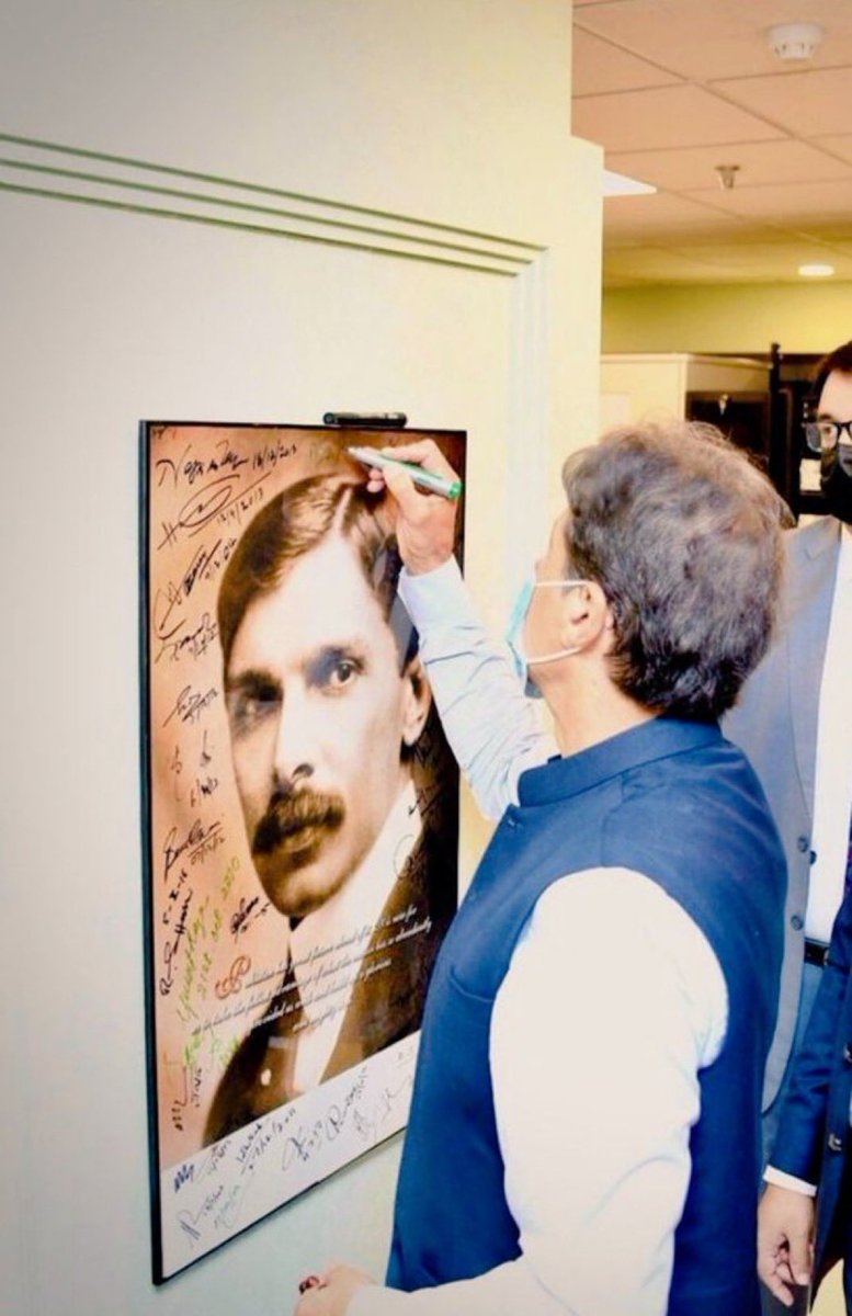 نہ قائداعظم مائنس ہوسکتے ہیں، نا عمران خان۔

البتہ عوام کے دل سے کچھ چہیتے لوگ ضرور مائنس ہوئے، اپنی خودغرضی اور انا کی وجہ سے۔ عوام صرف اسی کی ہے جو پاکستان کے ساتھ مخلص ہیں۔ قائد اعظم کو مائنس کرنے کی کوشش کرنے والے اور مشکوک ہو گئے! 

#یوم_قائداعظم_16_اگست
#مائنس_جناح_نامنظور