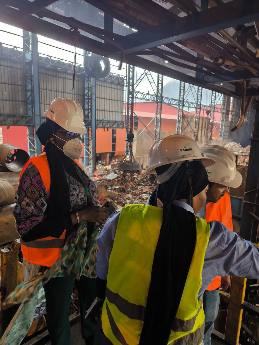 douno85's tweet photo. Industrie de fer à béton 
#mcipme #simandou2040 #guinee https://t.co/iefFBmD9wf