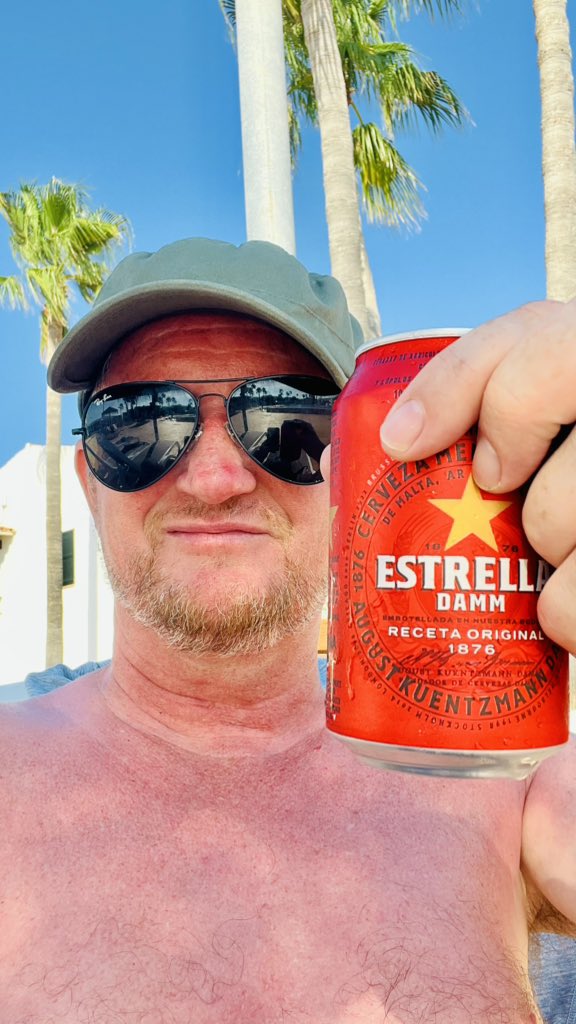 Having the shittest time away from home 🍻😎☀️