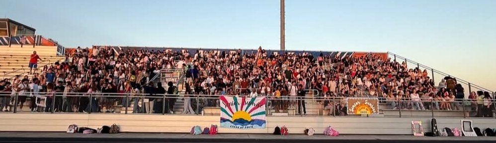 Senior Sunrise for our Softball Seniors this morning! 🌅
