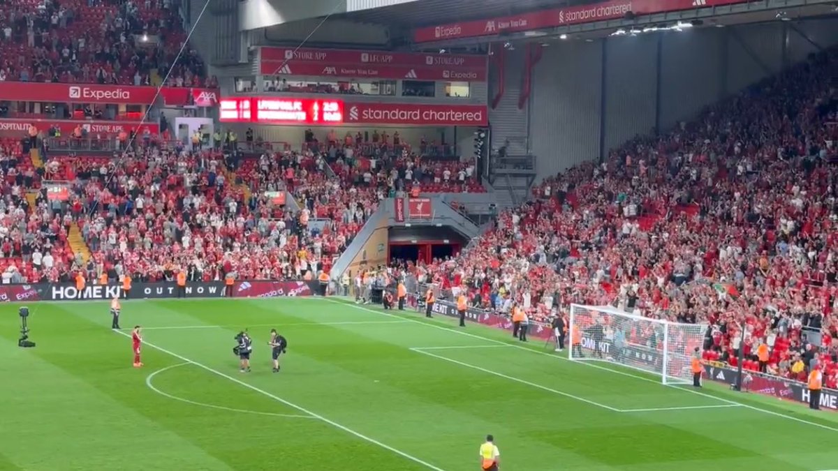 The greatest player of this generation.

Those who feel the breath of sadness, 
Stand up here with us.