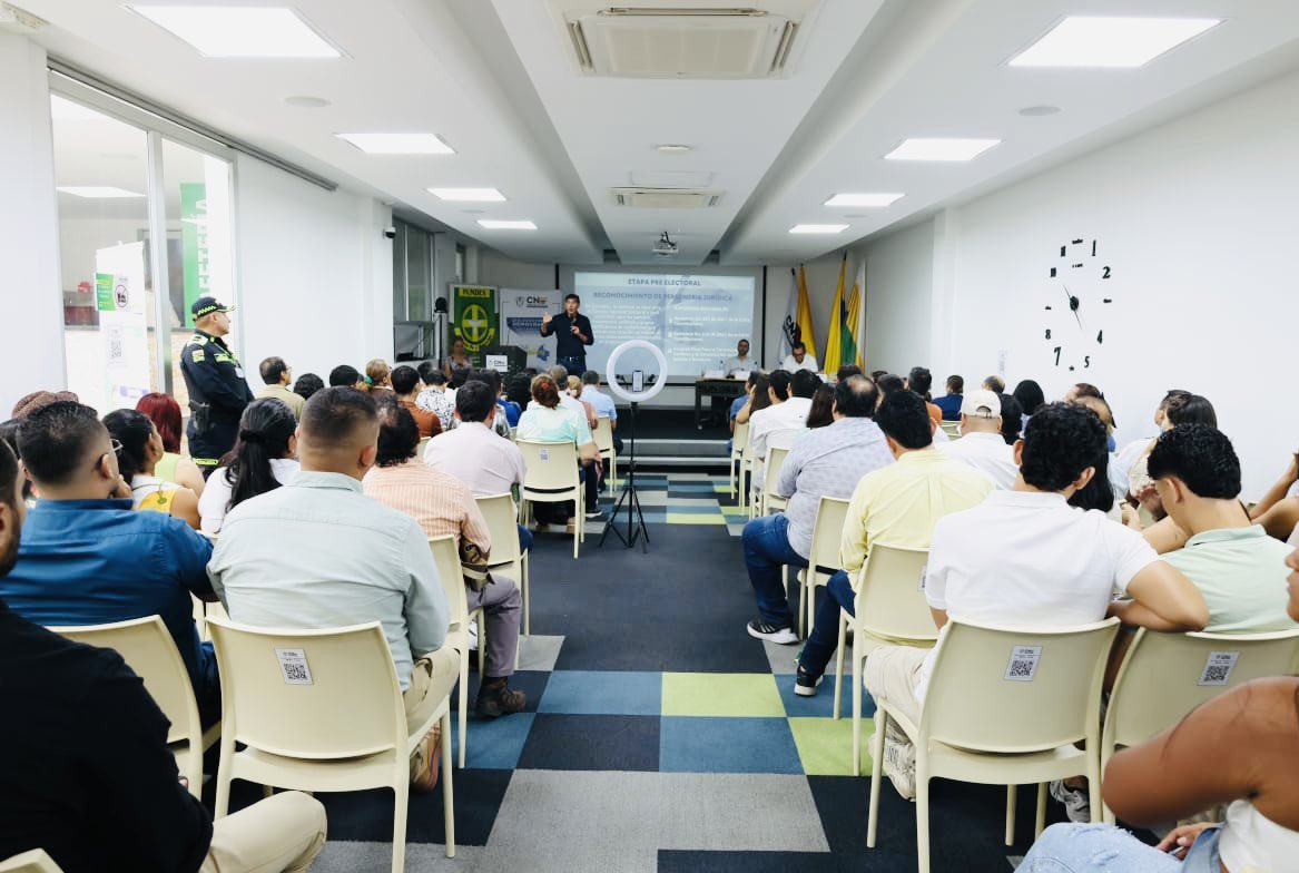 En #ElEspinalTolima escenario de #CNEEnTerritorio <a href="/CNE_COLOMBIA/">CNE Colombia</a> donde trabajamos con la gente y con actores de la democracia, toda la pedagogía para conocer más acerca de la participación en política y sobre defensa del derecho a elegir y a ser elegido con acompañamiento activo.
