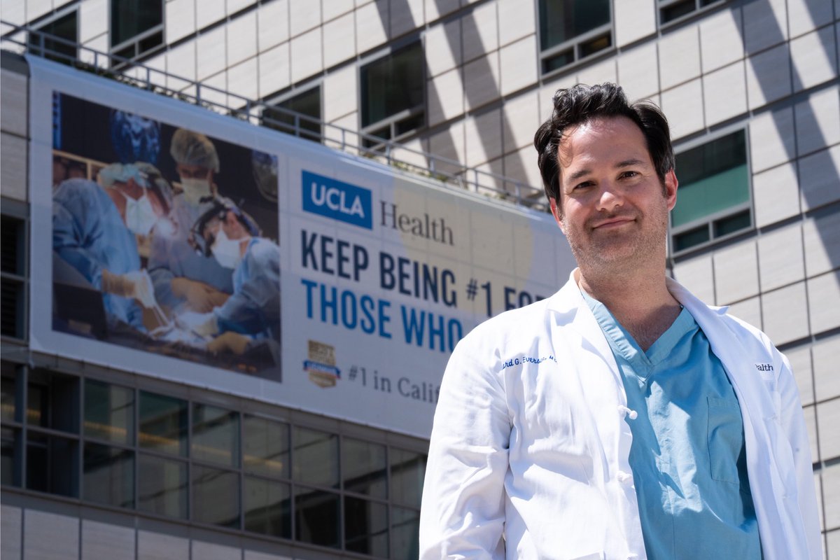 Teamwork at its finest 🧠💙 Dr. Everson, pictured with Dr. Mathern in the OR, is leading cutting-edge brain tumor care at UCLA Health — ranked #1 in the West. At the Yang Lab, we’re proud to support this mission through research that drives the future of neurosurgery.