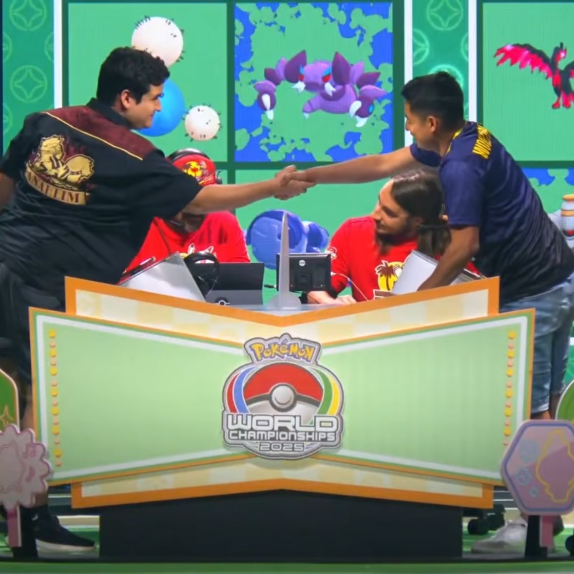 Après 2 victoires en stream, notre première pépite française décroche un ticket pour le jour 2 et le top 32 🥳

Un grand <a href="/_WooIfPack/">Billy Dlc 🇸🇻🇫🇷</a>. Continuons à soutenir <a href="/TontonBatteuse/">Thomas</a> qui est actuellement en 2W0L (4-0) 💃