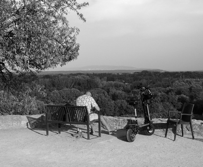 Adam Cannon (@adam_cannon) on Twitter photo From fortress shadows to café lights, Villeneuve-lès-Avignon plays out like a film in two scenes.
<a href="/VilleneuveLezA/">VilleneuveLezAvignon</a> #avignon #VilleneuvelesAvignon #Provence #Occitanie #FortSaintAndre #TourPhilippeLeBel #Cinematic #CaféNights #TravelPhotography From fortress shadows to café lights, Villeneuve-lès-Avignon plays out like a film in two scenes.
<a href="/VilleneuveLezA/">VilleneuveLezAvignon</a> #avignon #VilleneuvelesAvignon #Provence #Occitanie #FortSaintAndre #TourPhilippeLeBel #Cinematic #CaféNights #TravelPhotography