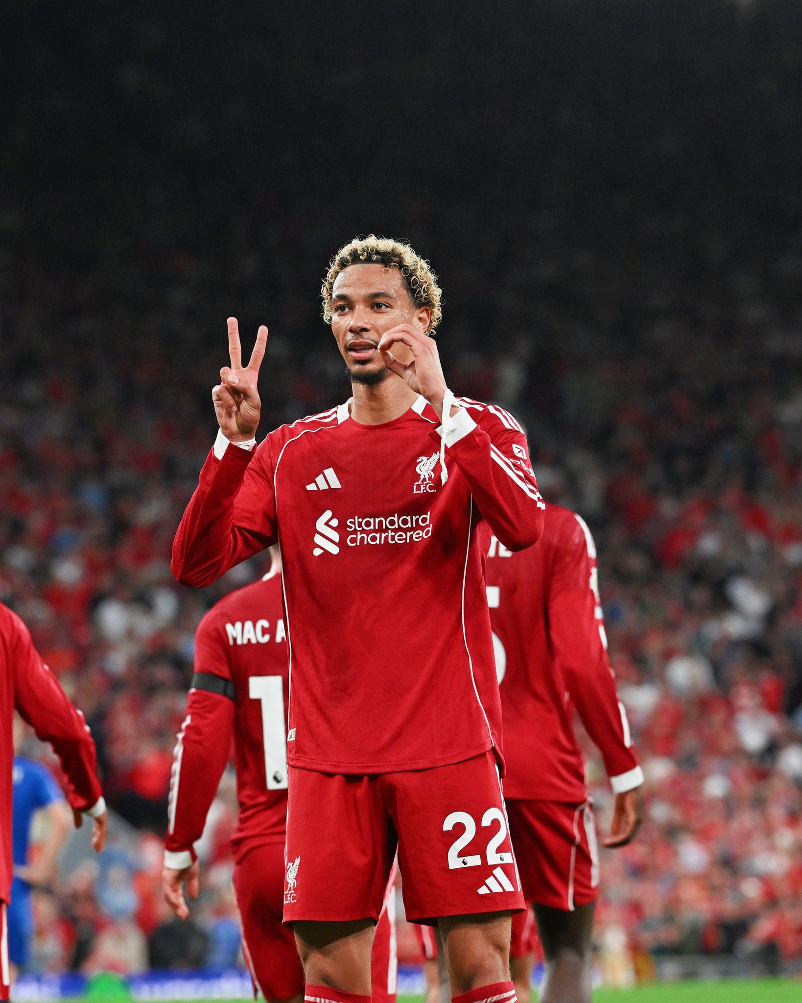 𝐎𝐓𝐆 🌊 on X: "Hugo Ekitike vs AFC Bournemouth: • Minutes played - 72 •  Goals - 1 • Assists - 1 • Shots on target - 2/4 • Accurate Passes - 15/20 •  Touches - 34 #LFC #LIVBOU https://t.co/5QDHfPz9xt" / X