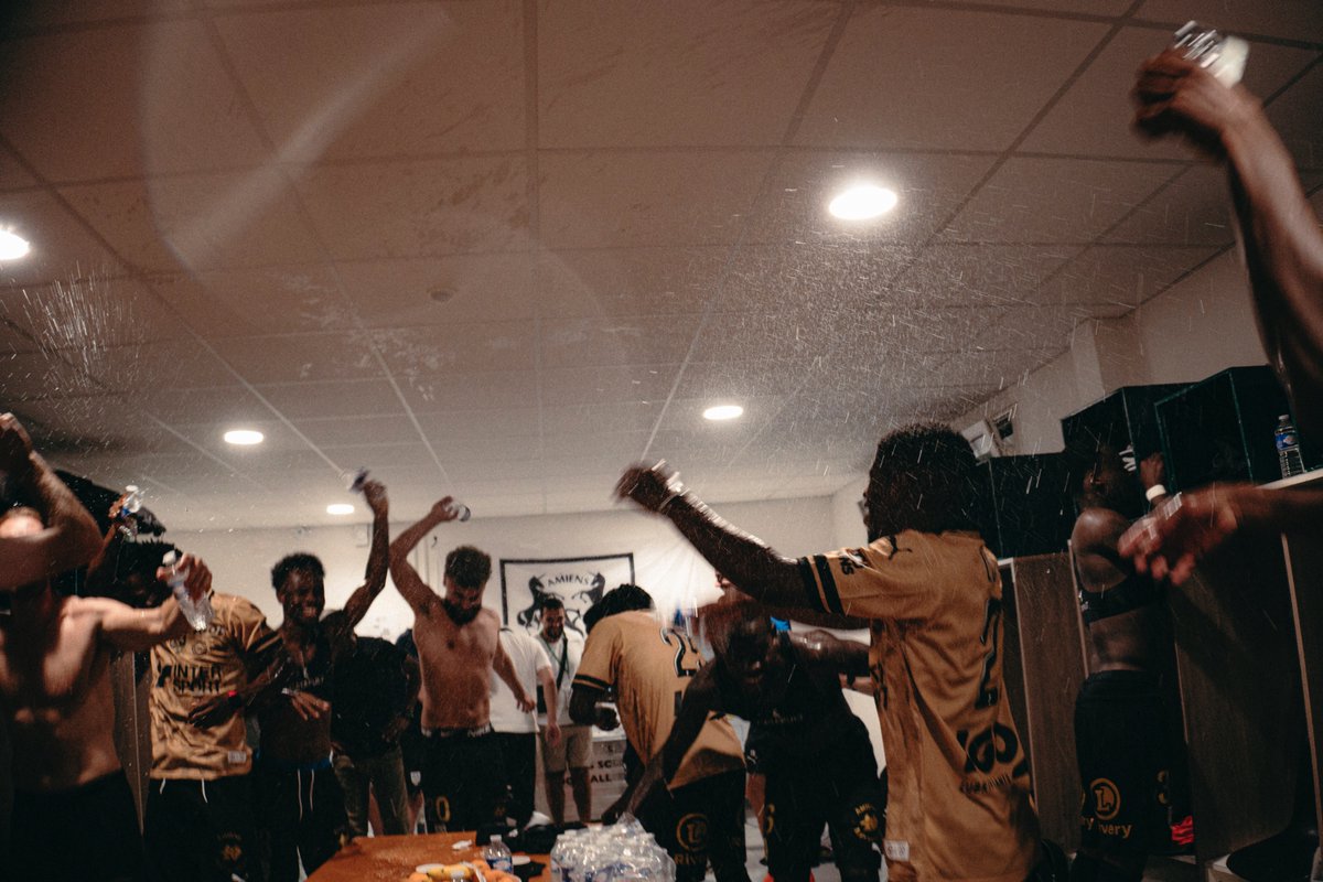 📸 Après la bataille, la communion.
#TeamASC