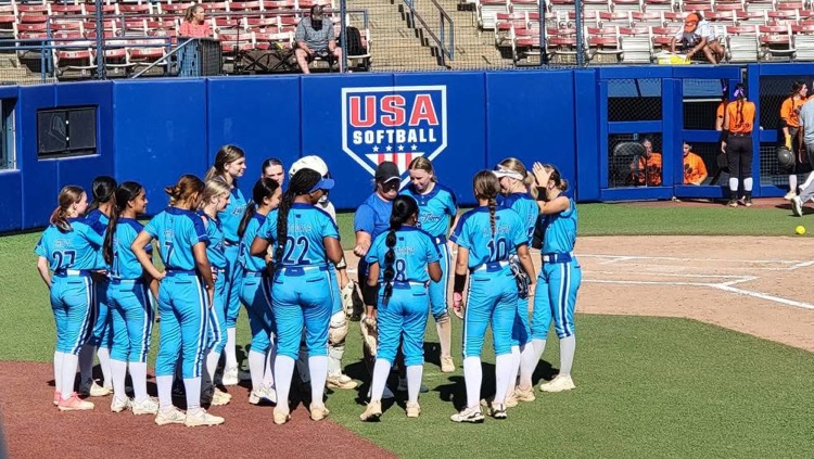 CommercePublic's tweet photo. FINAL from OKC! 🥎☀️
The Commerce Tigers battled the heat and the competition — and came out on top! 💪💙
Commerce 6 
Bishop McGuinness 2
Final

Proud of these girls for leaving it all on the field and taking Game 2! 🔥🙌
#TigerPride #OnToTheNext #OKCStrong https://t.co/KKOe7ZIOHE
