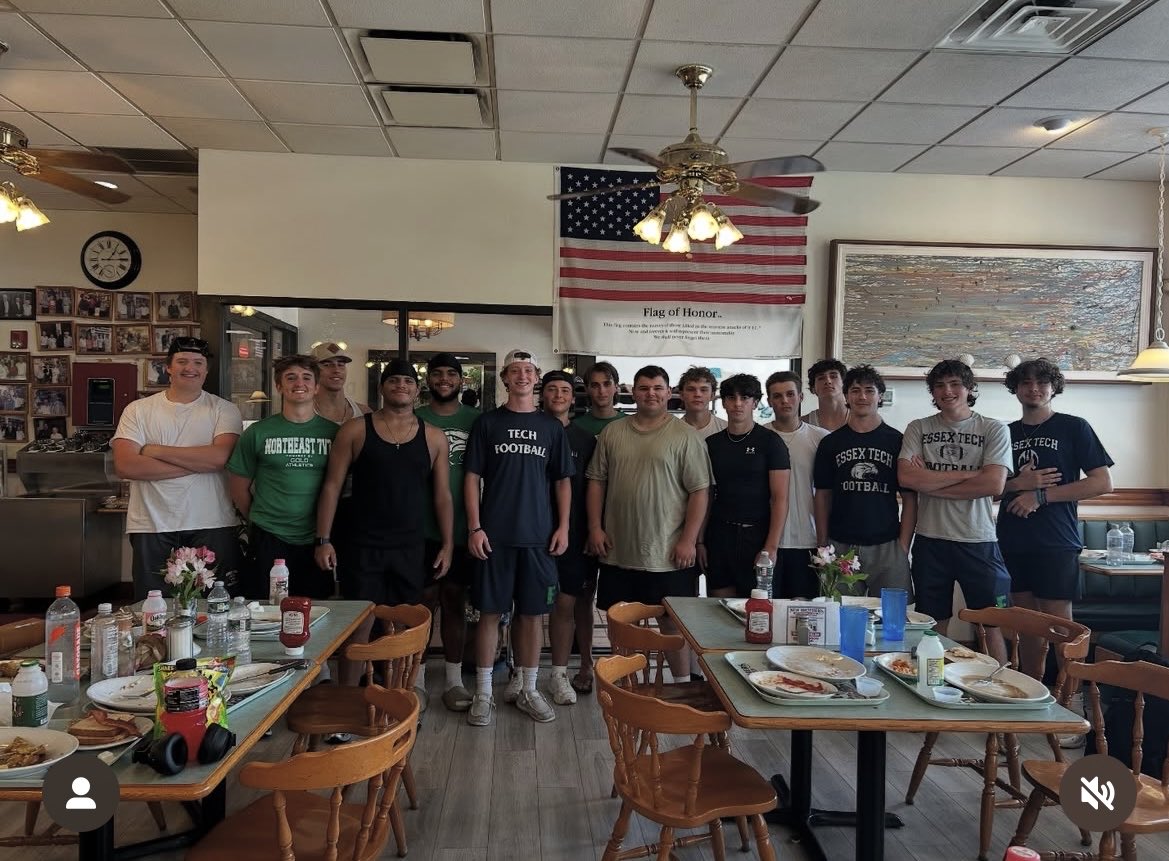 ETAthletics's tweet image. Fueling up for day 2. #BrothersDanvers #EAT ⁦@CoachTimFry⁩