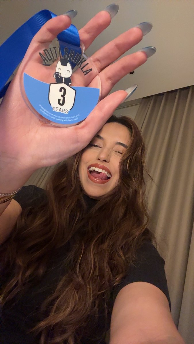 LIQUID flyado | Aditi🌸 tweet media