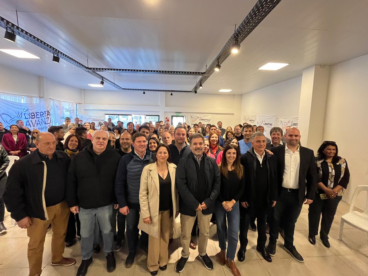 Hoy me reuní con referentes y candidatos de la segunda sección electoral de <a href="/LLAenPBA/">La Libertad Avanza - PBA</a>. Este 7 de septiembre vamos a las urnas a decir KIRCHNERISMO NUNCA MÁS. 

VLLC! <a href="/JMilei/">Javier Milei</a>