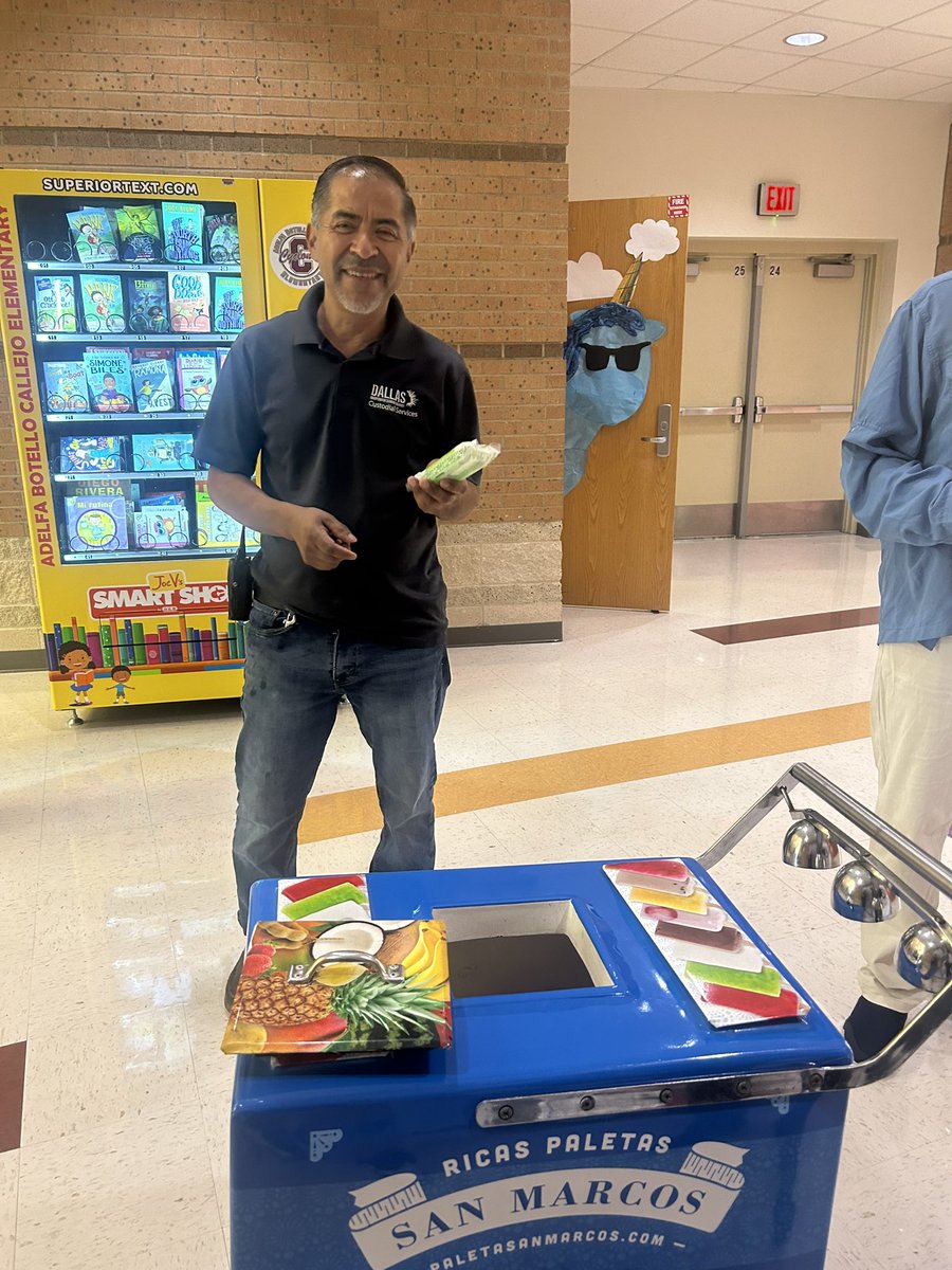 CallejoEs's tweet image. Our staff wrapped up the first week of school with smiles, energy, and a sweet surprise! 🍧💛 Huge thanks to @UnitedtoLearn for the refreshing treat to celebrate a job well done. Here’s to a fantastic year ahead! ✨📚  #FirstWeekSuccess #Gratitude