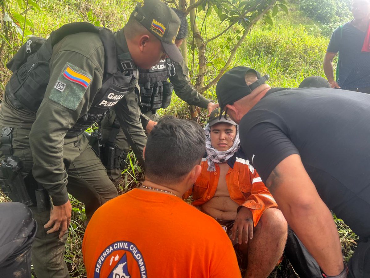 Fue hallado con vida David Santiago Daza Reina, joven de 18 años reportado como desaparecido en Villavicencio hace tres días. 

Según las autoridades, habría sido víctima de secuestro tras solicitar un falso servicio de transporte por la aplicación InDrive. 

En este momento,