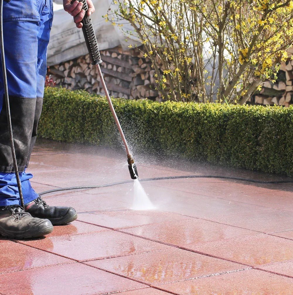 Make your decks and concrete look new again and protect them from damage with our power and pressure washing services. Winter weather leaves a lot of dirt and grime on your decks and concrete. With our power and pressure washing services we can remove dirt and grime and make