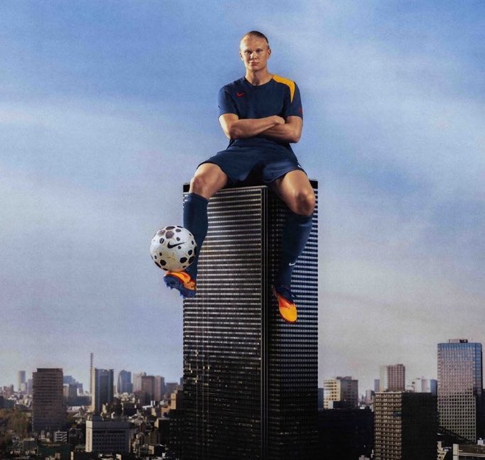 La nouvelle paire de Erling Haaland 👌

Jla trouve degeulasse pour être honnête