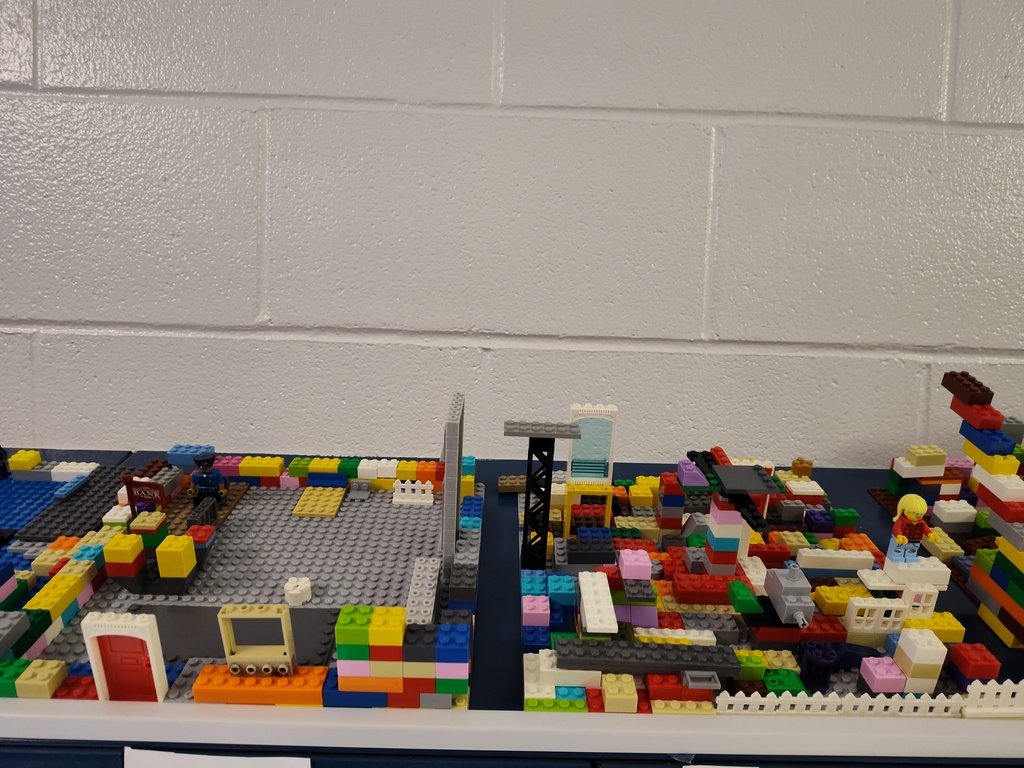 We_Are_Foster's tweet photo. Kindergarteners spent time this week in STEM building Kindergarten City! https://t.co/7WXlDGPbhQ
