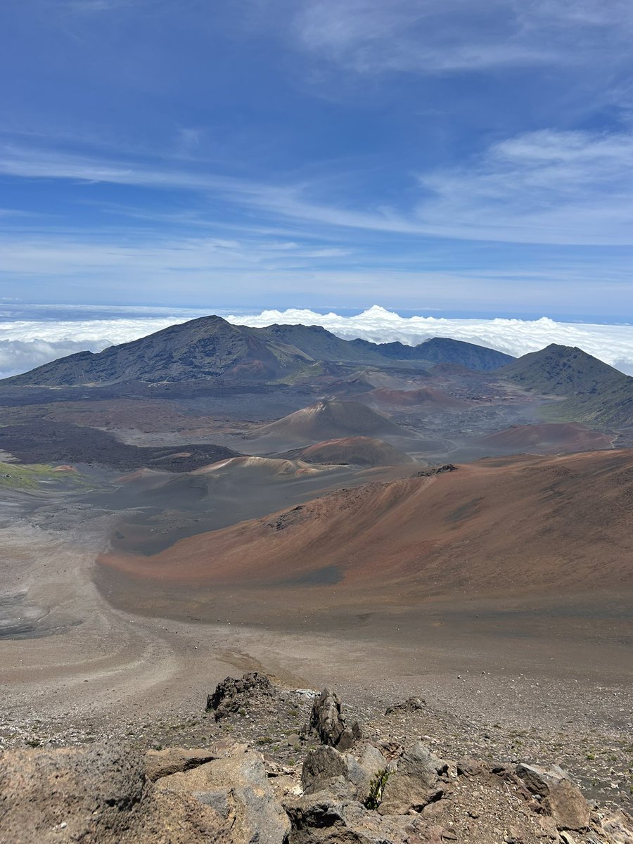 QuickScan's tweet image. #Goedemorgen #zaterdag
Kijk: dit is wat een #vulkaan kan doen met een landschap op #Hawai🌺
Prachtig dat ik hier weer was en er doorheen liep: was 24 jaar geleden🌋
#Fijnweekend: dagje biken rondom #Vinkeveen en zondag kanoën in #Kortenhoef💋
#nature #volcano #bigisland