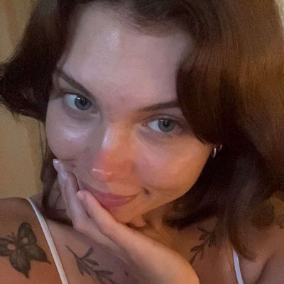 alexapalmis's tweet photo. #NewProfilePic https://t.co/4TXm0KpIpf