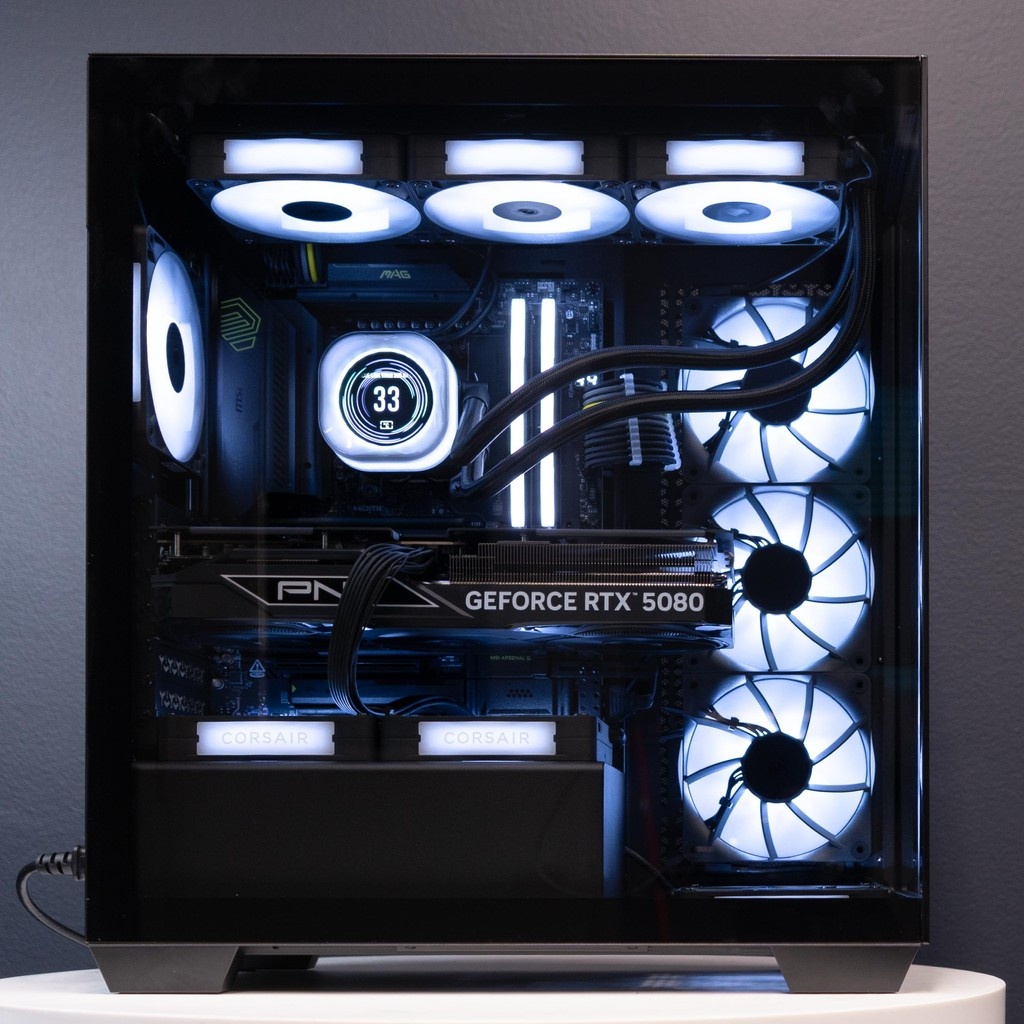 AlexanderPCS's tweet image. Ready to ship and built to dominate — AMD Ryzen 7 9800X3D, RTX 5080, 64GB DDR5, 2TB NVMe, and premium Corsair iCUE RGB components. Backed by our lifetime warranty. Available now.

#GamingPC #CustomPC #RTX5080 #Ryzen7 #PCGaming #PCBuilds #HighEndPC #ReadyToShip #AlexanderPCs