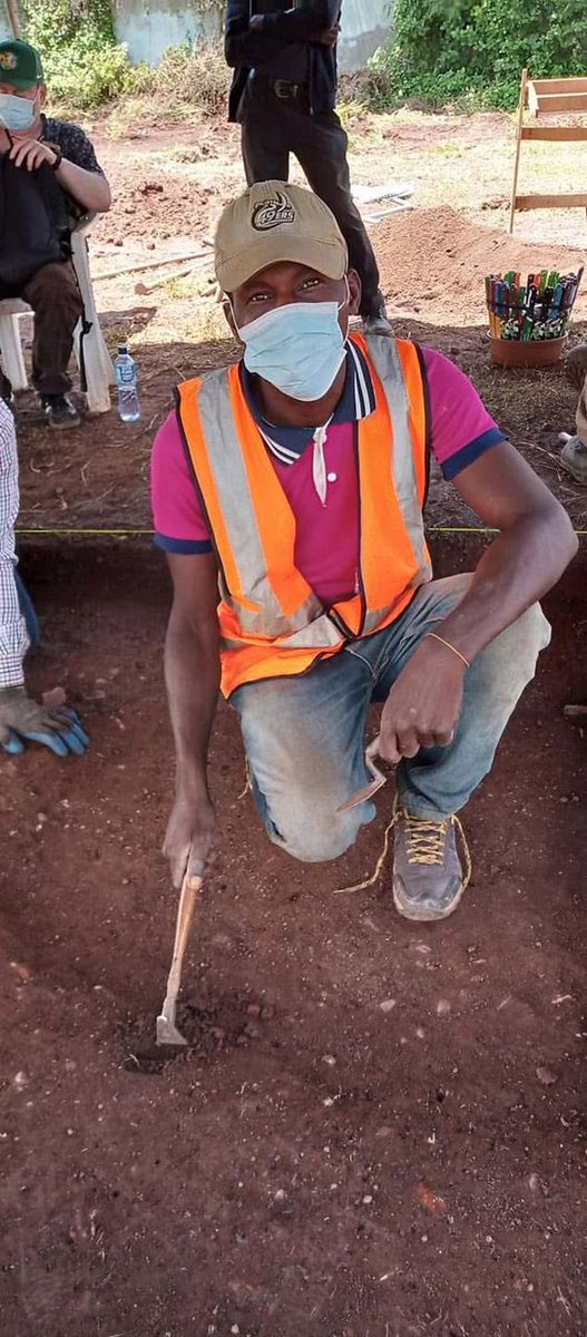 Stanosi101's tweet photo. @glchouin @Lea__Roth @biokhalifah_ @Adesojibabs1 @sammykas17 @Zainab__POPOOLA @SylvesterObigba @AbidemiBabalol5 @EZEEGO01 36. Emmanuel Adeara @AdearaEmmanuel 
Field Archaeologist,
Department of Archaeology and Anthropology, University of Ibadan, Nigeria. https://t.co/aQ0LNEUGFV
