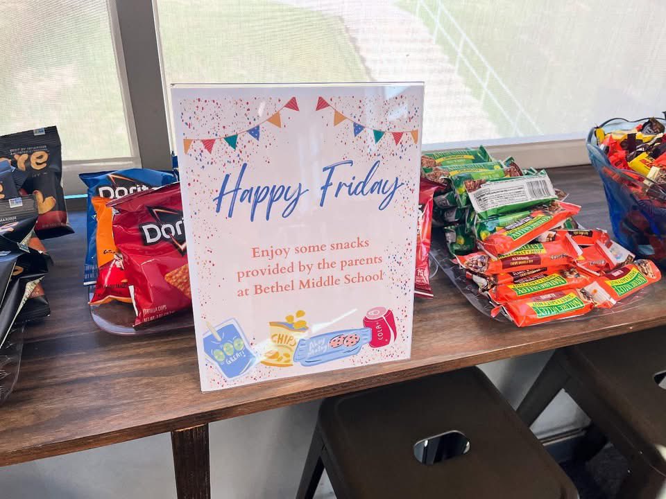 _BEMSHornets's tweet photo. Thank you SO much parents and Bethel PTO for your generous donations! The teachers’ lounge is now fully stocked and ready to be enjoyed!! 💙💙💙 https://t.co/HsaDcE01ox