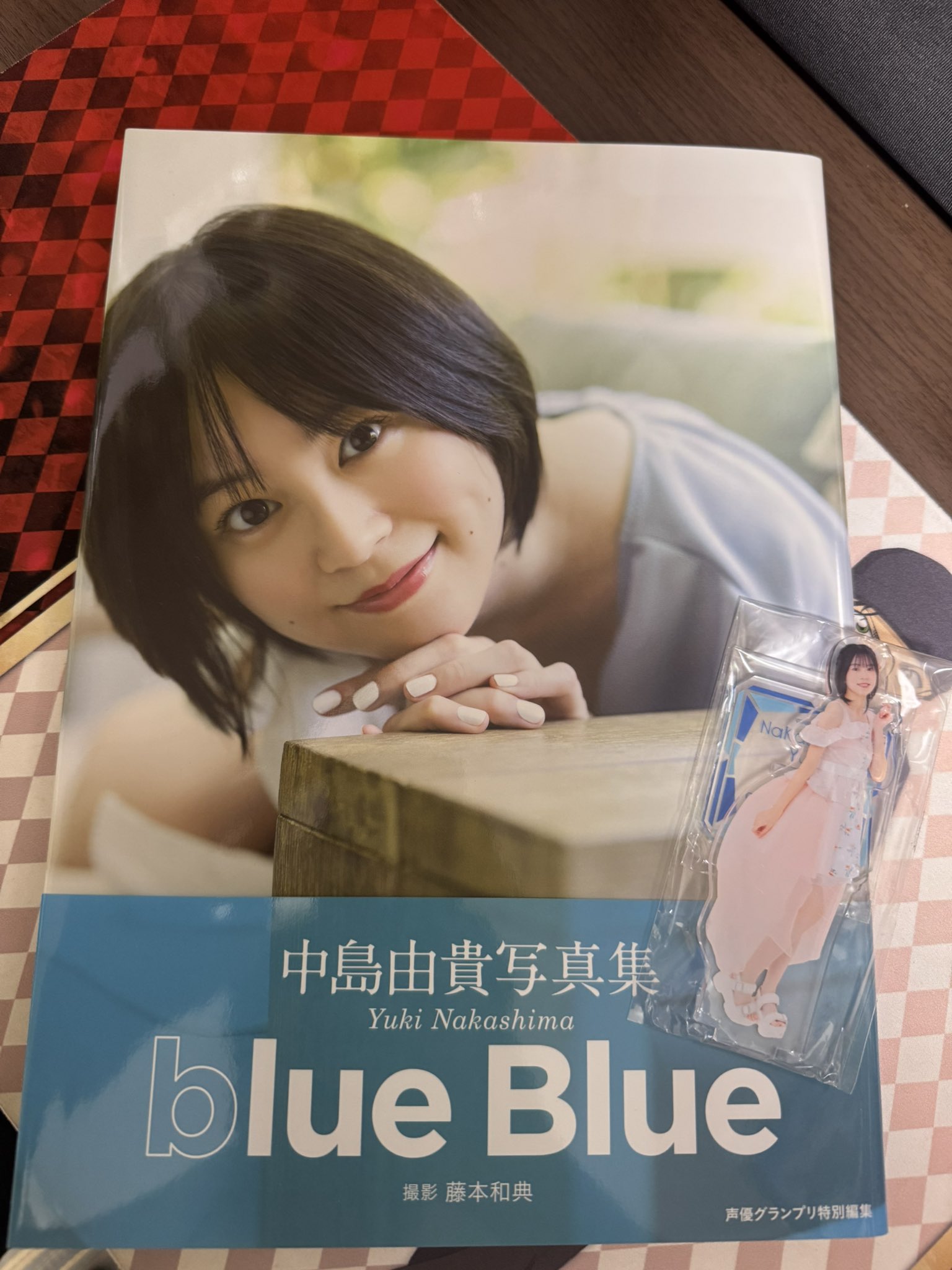 中島由貴　サイン入りポラロイド写真 中島由貴 直筆 サイン入り ブロマイド - メルカリ