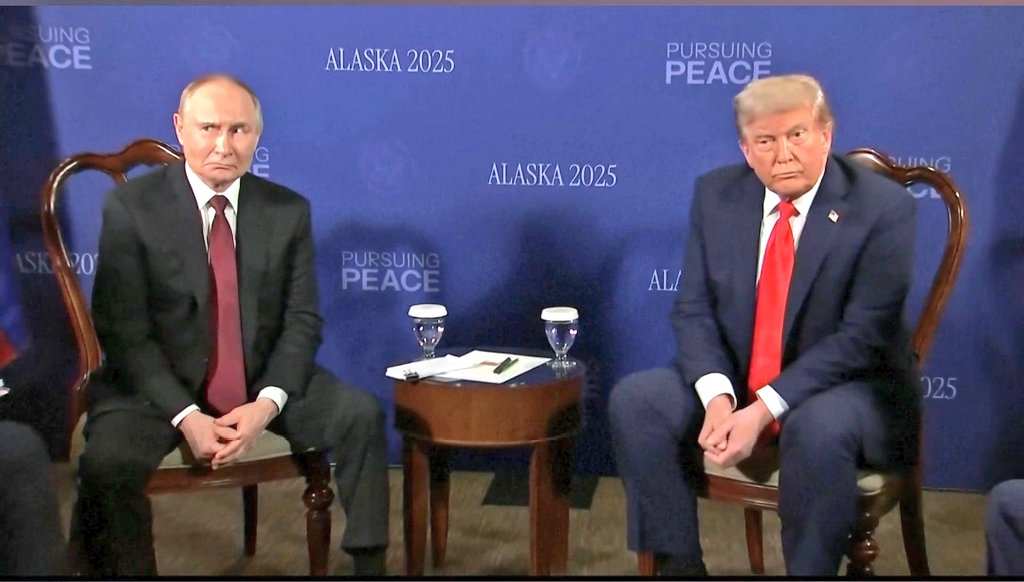 🚨#ULTIMAHORA🚨 TRUMP-PUTIN🐺🇷🇺🇺🇸

Según un funcionario de EU, las negociaciones entre Putin y <a href="/realDonaldTrump/">Donald J. Trump</a>  se han prolongado durante dos horas y no han almorzado🍿🇷🇺🇺🇸

#Putin #Trump #Russia #usa #CDMX #Mexico