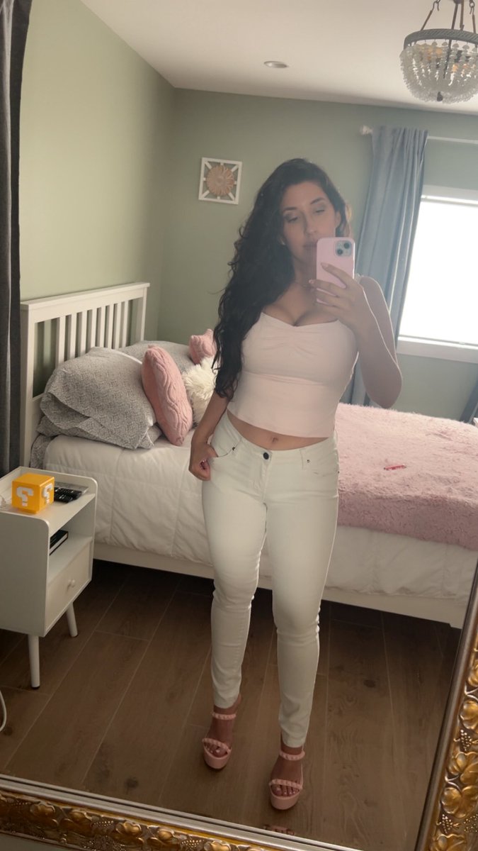 Lauren🏒 tweet media