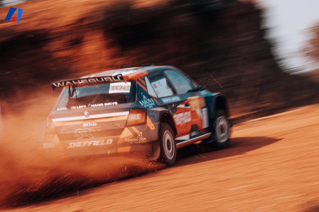 akezanet's tweet photo. 🔵🟢La Banque @BcabBank vivement représentée au Rallye International de NGOZI.
===================
Tout va bien ici à NGOZI. La Banque BCAB s.a, pilotée par une grande délégation de ses officiels, assiste aux premières épreuves du Rallye International du Burundi, qui se tiennent dans les plaines et vallées de MIVO.

✍️ On notera la présence du Directeur Général Adjoint, Monsieur Augustin NDIHOKUBWAYO, Directeur Commercial, Pierre SINAMENYE, Directeur des Agences, Dieudonne NTAWUYANKIRA, Chef d’Agence NGOZI, Achille CITEGETSE ainsi que d’autres employés de la banque.

🔹L’édition de ce vendredi à MIVO, était une aventure palpitante pour tous les passionnés de sports mécaniques. Ils ont eu l’occasion d’assister aux meilleures courses des meilleurs pilotes professionnels, en compétition.

📌 Rendez-vous ce samedi pour la grande finale, dans les virages de VYERWA, où la BCAB s’enquérira des meilleures équipages à primer.

#lesbeautesdecheznous #akezanet #BCABAtRallye2025 #Burundi