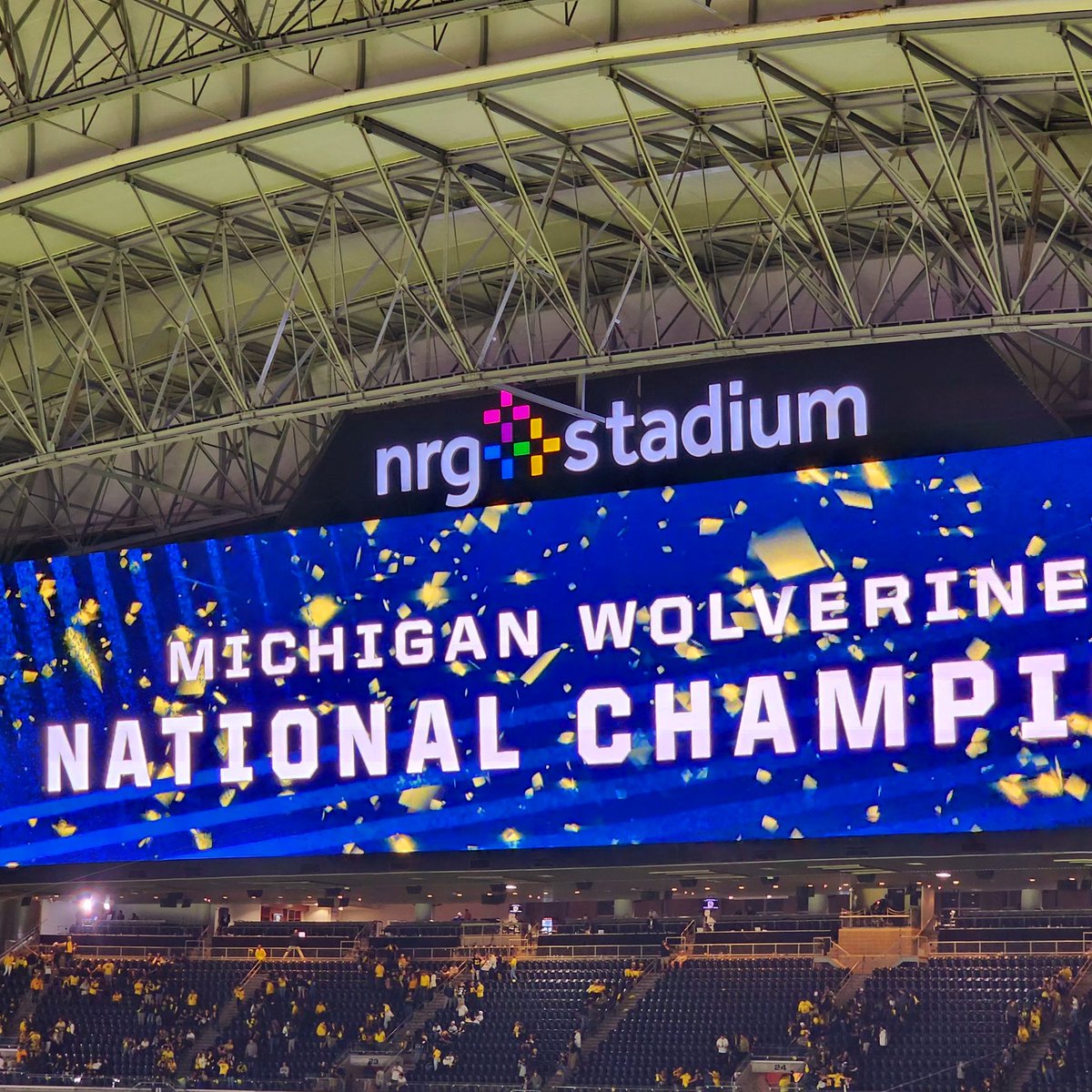 Marxintrigue's tweet image. Houston is a pretty wretched, foul city. Yet fun can still happen there....
#PullItDown