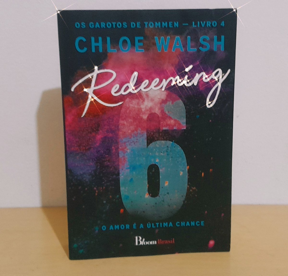 “— Estou me afogando de verdade, Aoife.
— Não se preocupe, Joe. Não vou deixar isso acontecer. Não vou deixar você se afogar.”

tem resenha nova no site! vem ver acessando: idris.com.br/blog/2025/08/1…