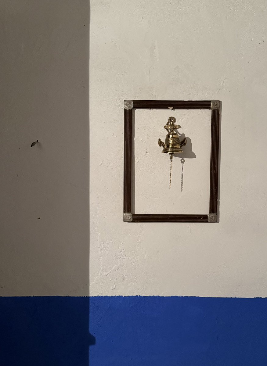 amoral07's tweet photo. #LasFotosSonParaElVerano10
35. Arte conceptual manchego*
22:03:45
📷 @amoral07 (sin filtros)

(*) Obra adquirida la semana pasada por mi amigo @JuanRozalén en una subasta en Sotheby’s. No me ha dicho lo que pagó! 😳 https://t.co/TUuvMEjnQh