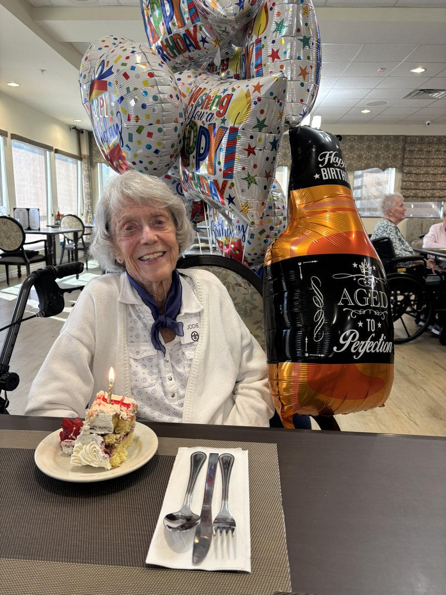 RV_SeniorLiving's tweet photo. We're celebrating residents! Happy Birthday to some of our August Birthdays! We wish you a very special day!

#HappyBirthday #AssistedLiving #SeniorLiving https://t.co/8kBplnLCKp