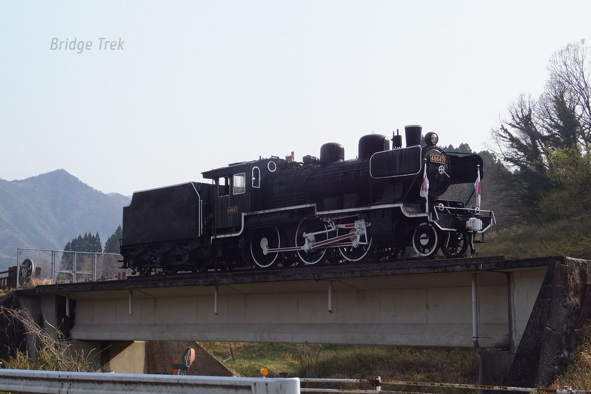 japan_bridge's tweet photo. 未成線の橋いろいろ https://t.co/zvfqERT5kg