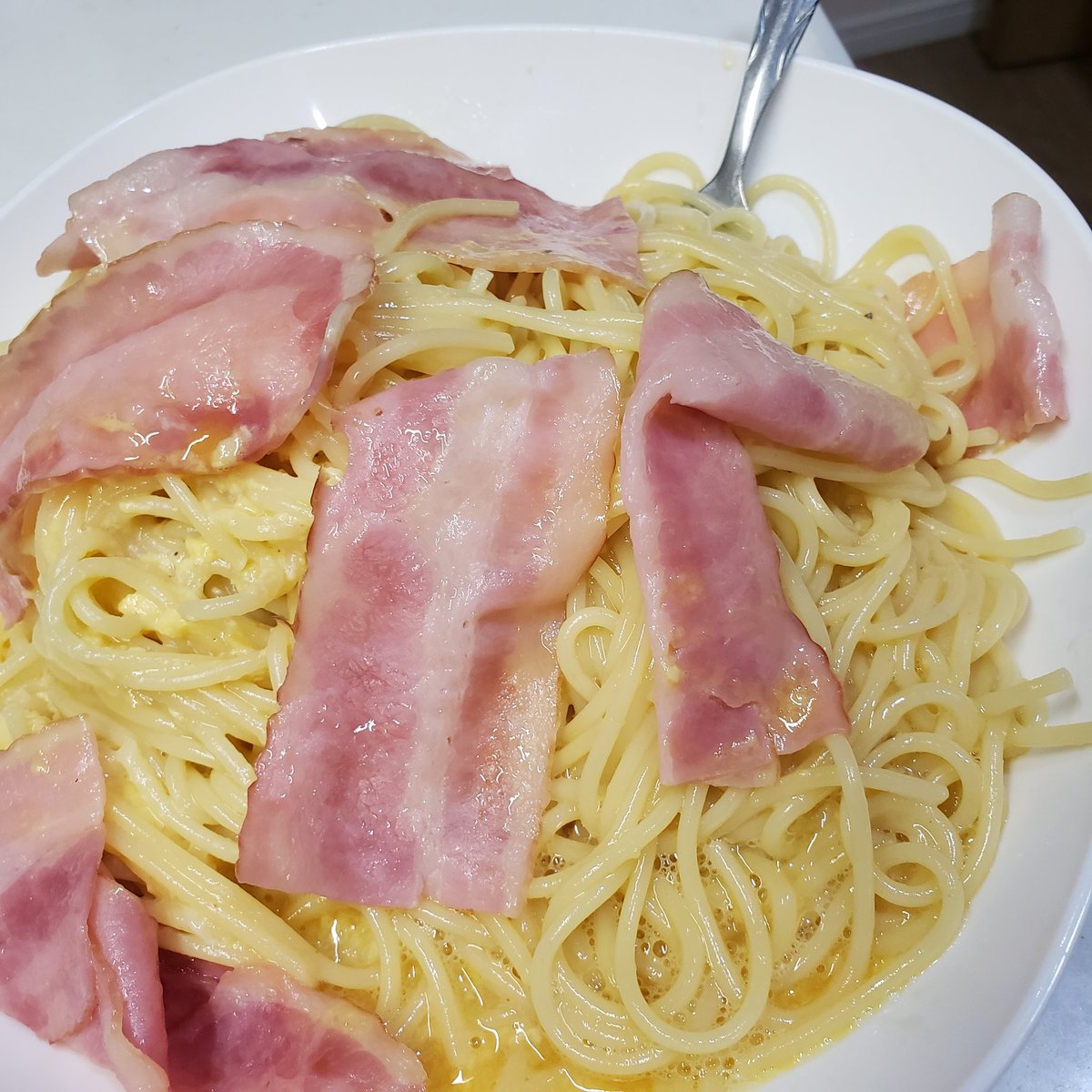 昨日のお品書き

カルボナーラ🥚🥓🍝

嫁ちゃんと下娘があまり好きくないから作らなくなったけど独身時代はよく作ってたなぁ( ˘꒳˘  )