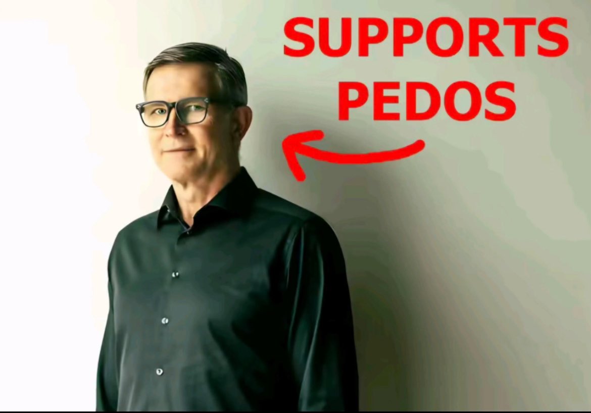 Cringebucket_'s tweet image. 