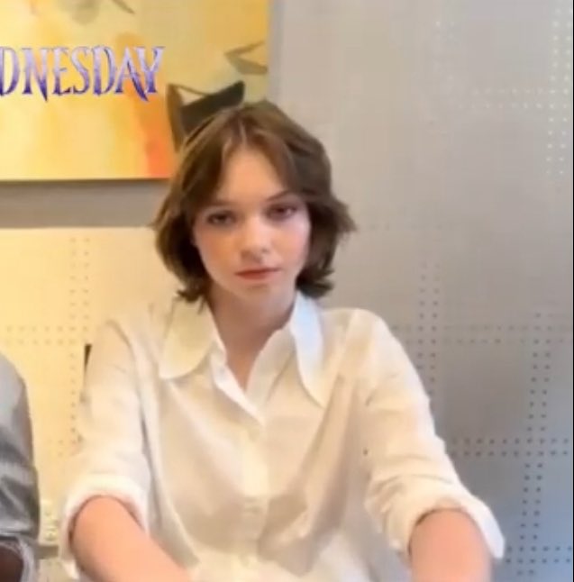 nancywh33lerhq's tweet photo. the unbuttoned shirt and rolled sleeves are doing smthn to me rn https://t.co/12D4ntWnqv