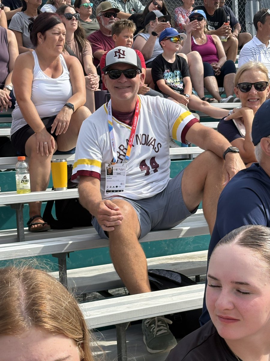 While watching Team NL today, Frank Humber had an a beauty of a jersey -his Terra Novas jersey