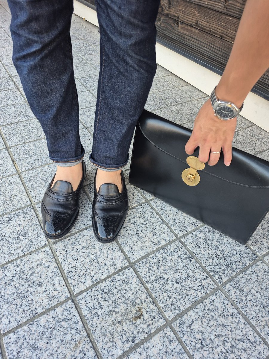 0604Champ's tweet photo. 大会以来久しぶりに靴を磨きました
先日、今年靴何買いました？と聞かれてなんも買ってないととお答えしましたが、冷静に考えると買ってました
老化とはおそろしいですね((((；゜Д゜))) https://t.co/kBuKFOemJh