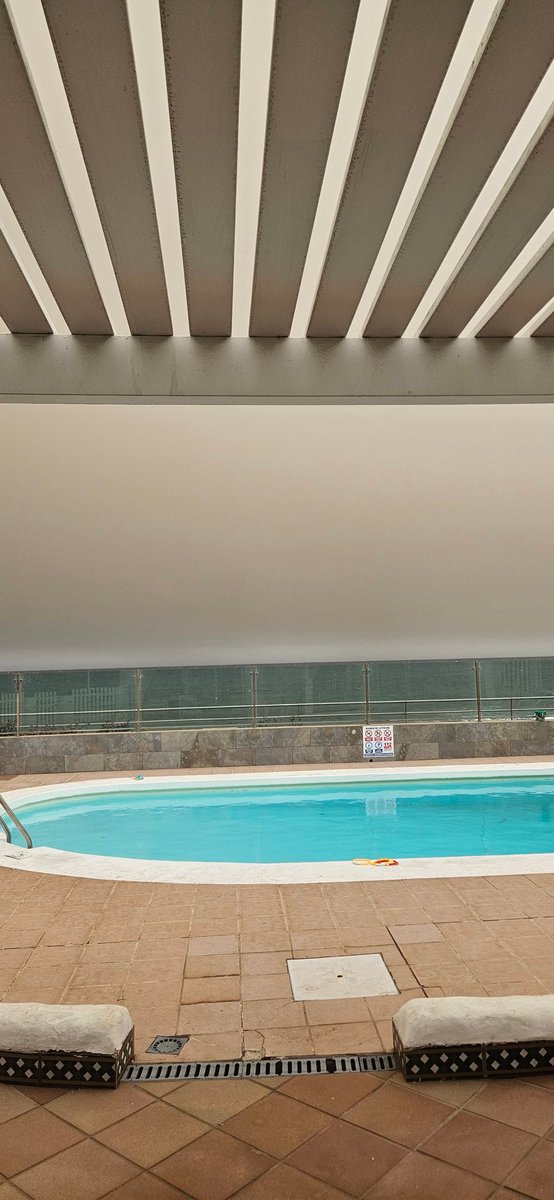 Als650's tweet image. El cielo antes y después de llover en el sur de Gran Canaria.
Sobra decir que llovió barro