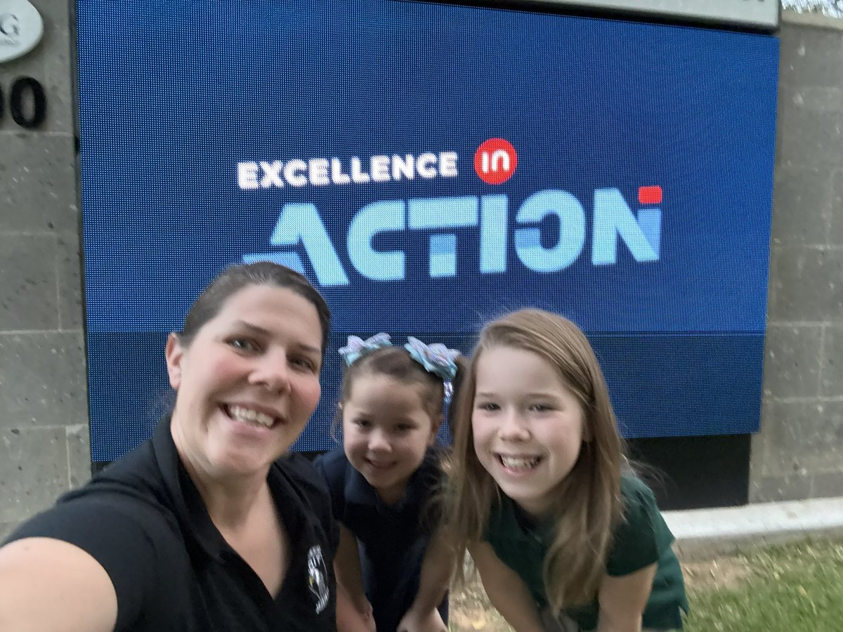 livelype's tweet photo. I can not say it enough, my @LivelyEagles #Specials team is the best. If you saw us this week you would for sure see #excellenceinaction and showing true #GRIT, plus we are all @IrvingISD graduates and that makes it extra special. #4Houses1Lively #justgrit https://t.co/e7h57nBfdx