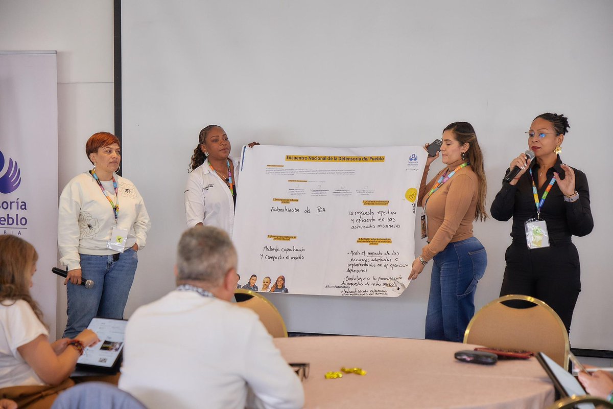 DefensoriaCol's tweet photo. Concluye una jornada significativa para la Defensoría del Pueblo: tres días de encuentro, diálogo y construcción colectiva entre regionales, delegadas, delegados y direcciones nacionales, acompañados por la Defensora @MarnIris.

Durante este espacio se compartieron reflexiones, experiencias y el propósito del decálogo institucional, comprendido como una visión integral para fortalecer la labor en derechos humanos.

(1/2)