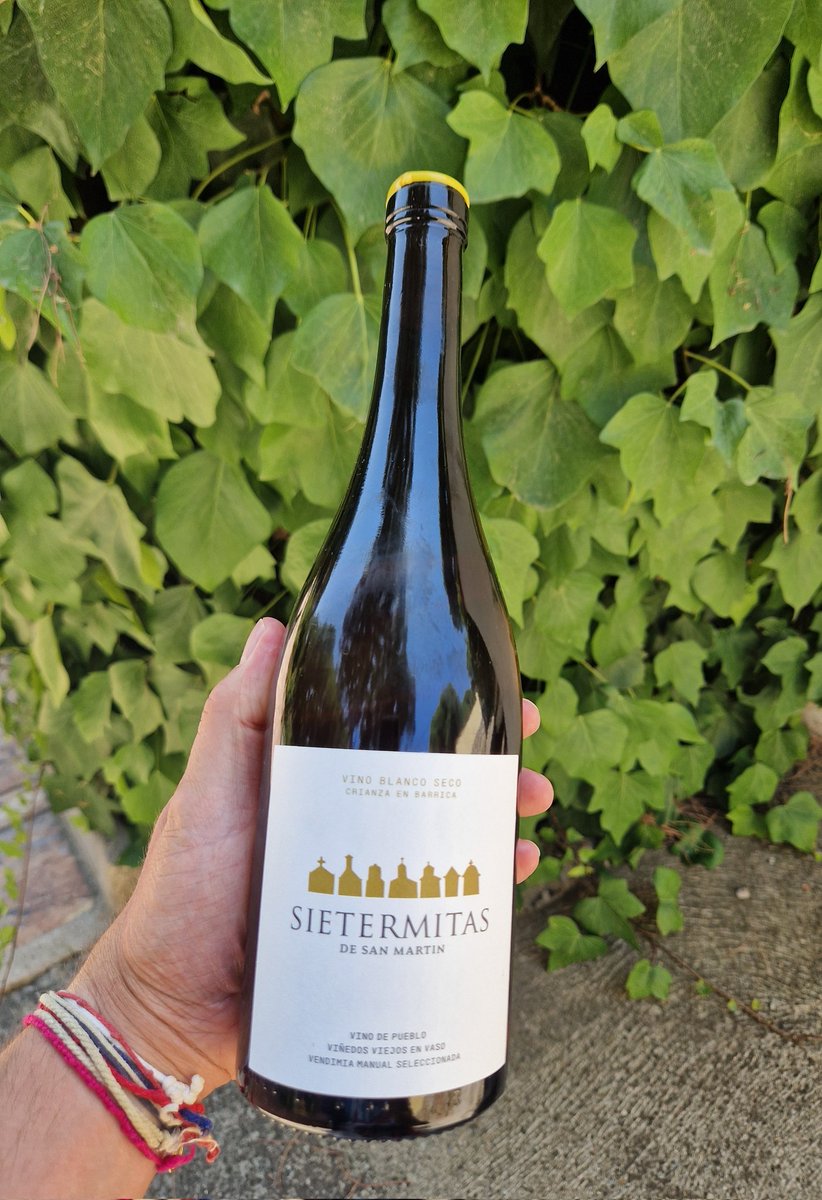 srdeserrano's tweet photo. SIETERMITAS o como un albillo real de San Martín de Valdeiglesias puede dar tanto. #vivaelvino #Madrid #albillo https://t.co/iFgnVoPjwS