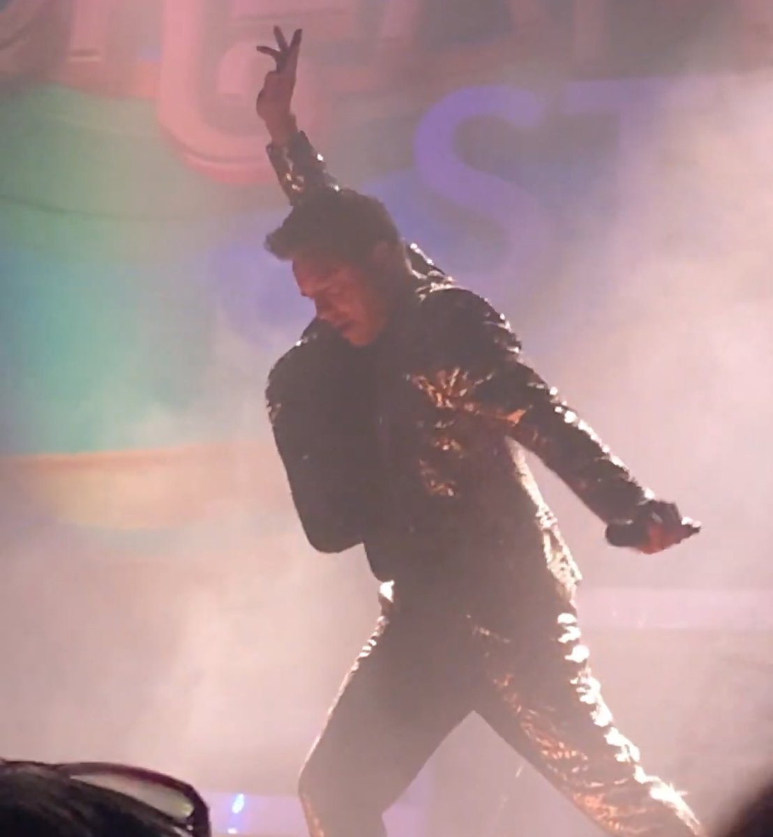 JB Man of La Mancha graphic
poster (edit) 🎤⚔️🎭👩🏻‍💻

#johnbarrowman #manoflamancha #graphicposter #edit #dreamcoatstars #throwback