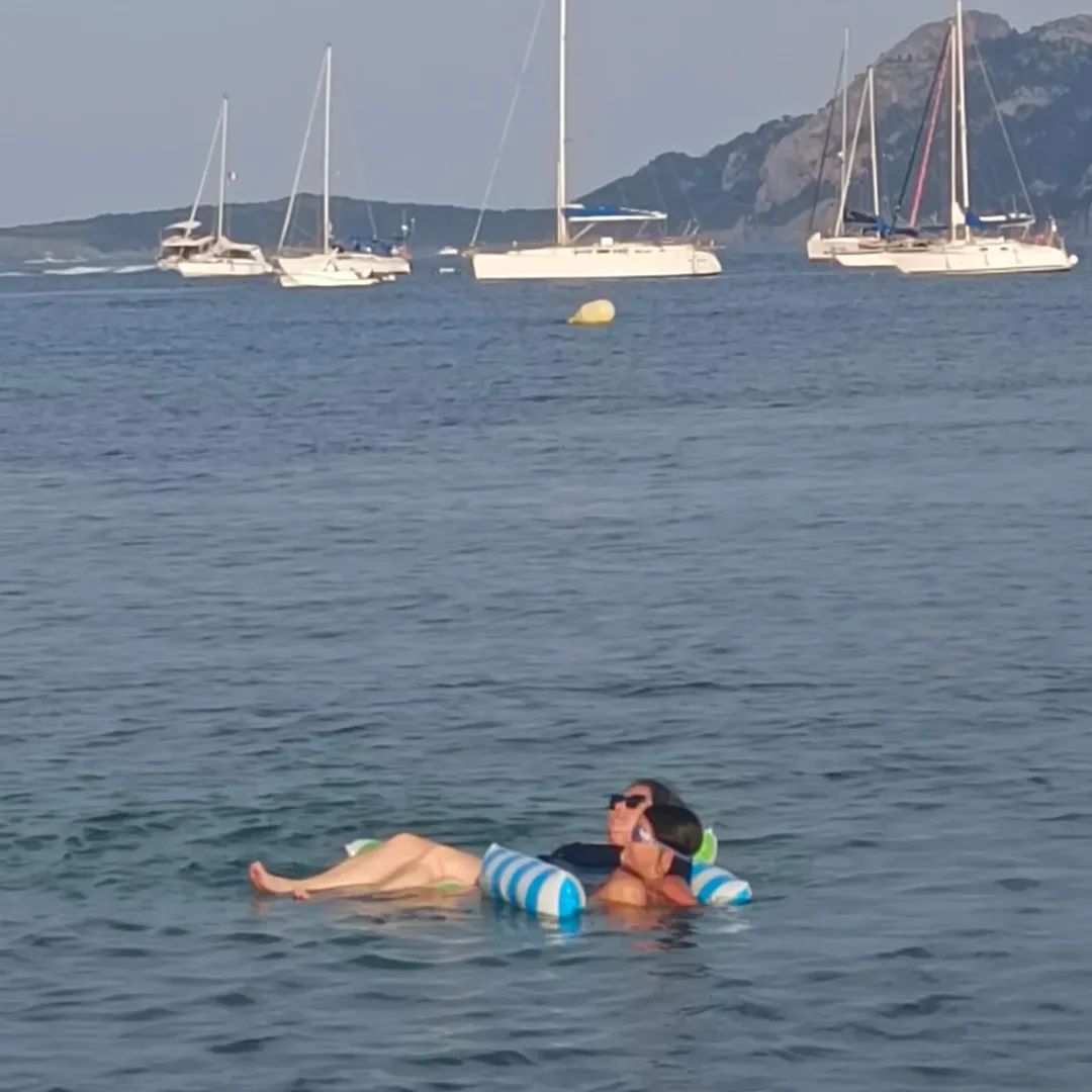 rakelsani's tweet image. Tengo totalmente abandonada esta red y no me había enterado este año del #hiloveraniego del #claustrovirtual , pero aquí va mi aportación desde Mallorca @imgende 😉