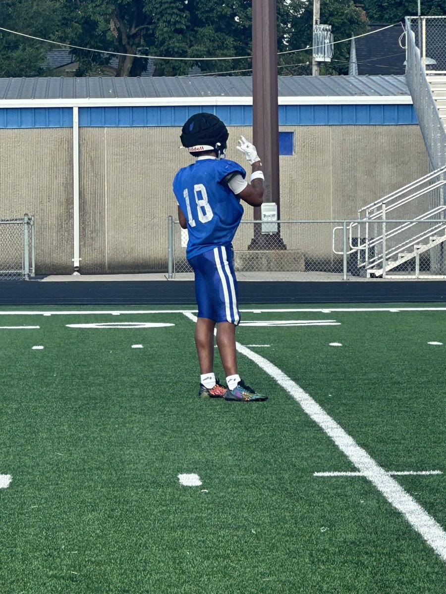 Darren Junior Recruiting Source LLC. (@djrswework) on Twitter photo Star studded 2028 multi offer ATH <a href="/CartaeLigon1/">Cartae Ligon</a> first look of his sophomore season coming soon. (6’1 185lbs) Star studded 2028 multi offer ATH <a href="/CartaeLigon1/">Cartae Ligon</a> first look of his sophomore season coming soon. (6’1 185lbs)