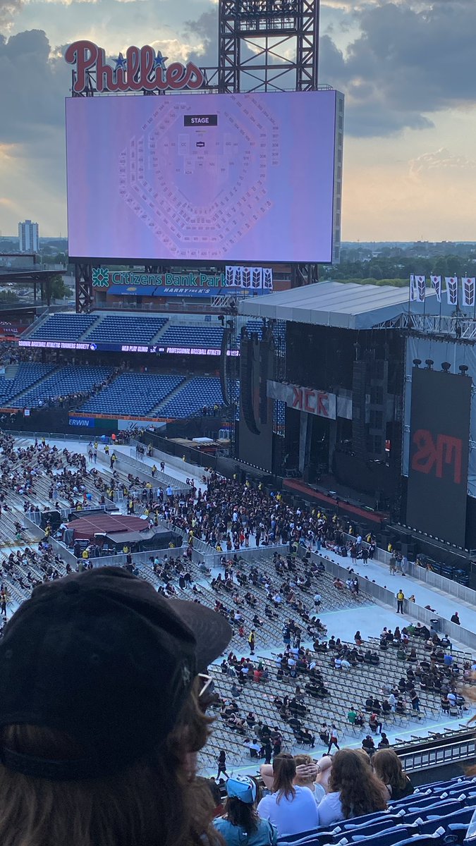 facethefo0l's tweet photo. i’m here…. https://t.co/qnV8J73Gdq